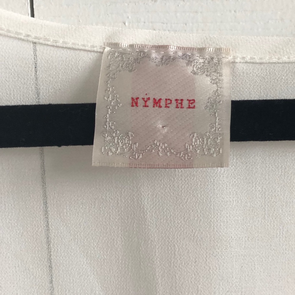 White kimono - Picture 2 of 3